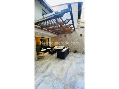 Casa de 4 alcobas en venta en Poblado La Visitacion, Medellín, 158 m² · foto 2 de 11