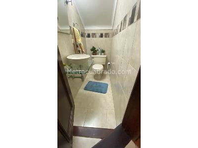 Casa de 4 alcobas en venta en Poblado La Visitacion, Medellín, 158 m² · foto 10 de 11