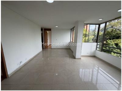 Apartamento de 2 alcobas en venta en Poblado Loma De Yarumo, Medellín, 75 m² · foto 2 de 20