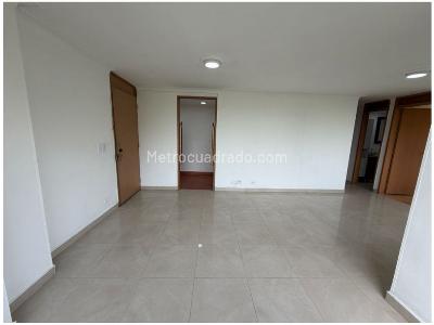 Apartamento de 2 alcobas en venta en Poblado Loma De Yarumo, Medellín, 75 m² · foto 6 de 20