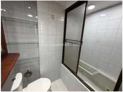 Apartamento de 2 alcobas en venta en Poblado Loma De Yarumo, Medellín, 75 m² · foto 17 de 20