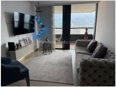 Apartamento de 3 alcobas en venta en Loma De Las Brujas, Envigado, 101 m² · foto 2 de 20