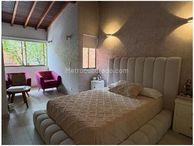 Casa de 3 alcobas en venta en Loma Del Chocho, Envigado, 184 m² · foto 9 de 14
