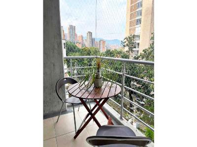 Apartamento de 2 alcobas en venta en El Poblado Las Lomas, Medellín, 65 m² · foto 3 de 7