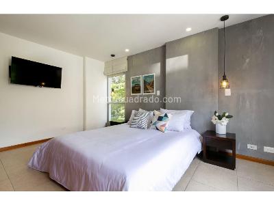 Apartamento de 2 alcobas en venta en El Poblado Las Lomas, Medellín, 65 m² · foto 6 de 7