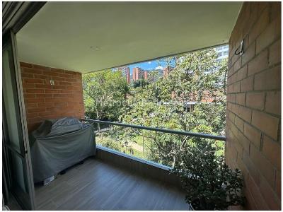Apartamento de 3 alcobas en venta en Loma De Las Brujas, Envigado, 102 m² · foto 3 de 20