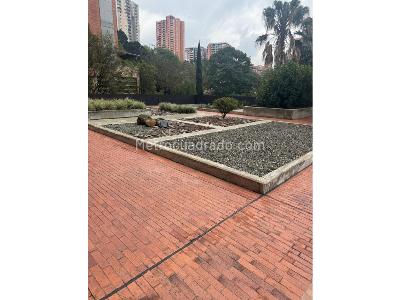 Apartamento de 3 alcobas en venta en Poblado La Visitacion, Medellín, 200 m² · foto 13 de 15