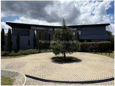 Casa de 5 alcobas en venta en Poblado Palmas, Medellín, 526 m² · foto 6 de 20