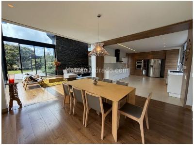 Casa de 5 alcobas en venta en Poblado Palmas, Medellín, 526 m² · foto 8 de 20