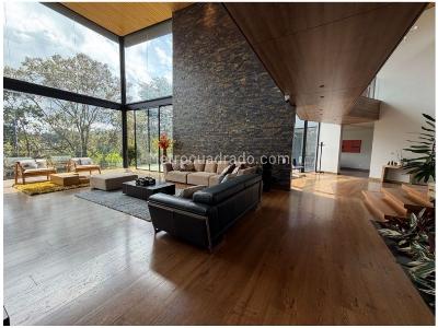 Casa de 5 alcobas en venta en Poblado Palmas, Medellín, 526 m² · foto 16 de 20
