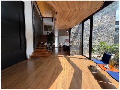 Casa de 5 alcobas en venta en Poblado Palmas, Medellín, 526 m² · foto 17 de 20