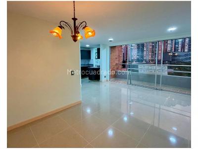 Apartamento de 3 alcobas en venta en Cañaveralejo, Sabaneta, 77 m² · foto 2 de 20