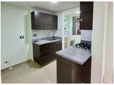 Apartamento de 3 alcobas en venta en Cañaveralejo, Sabaneta, 77 m² · foto 3 de 20