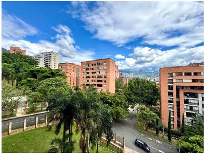 Apartamento de 3 alcobas en venta en Poblado Sector Campestre, Medellín, 170 m² · foto 7 de 20