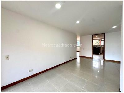 Apartamento de 3 alcobas en venta en Poblado Sector Campestre, Medellín, 170 m² · foto 10 de 20