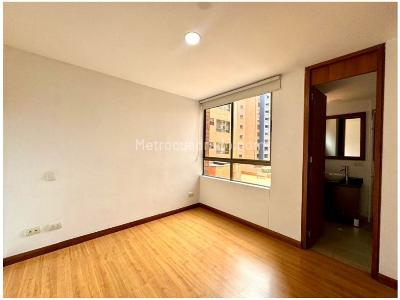 Apartamento de 3 alcobas en venta en Poblado Sector Campestre, Medellín, 170 m² · foto 17 de 20