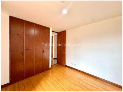 Apartamento de 3 alcobas en venta en Poblado Sector Campestre, Medellín, 170 m² · foto 19 de 20
