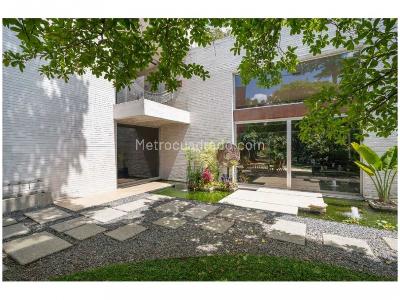 Casa de 4 alcobas en venta en Poblado Sector Las Palmas, Medellín, 940 m² · foto 4 de 20