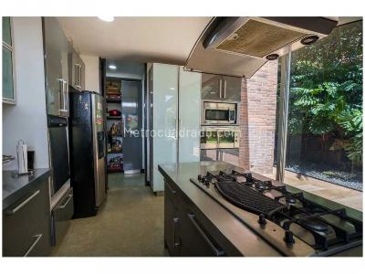 Casa de 4 alcobas en venta en Poblado Sector Las Palmas, Medellín, 940 m² · foto 12 de 20