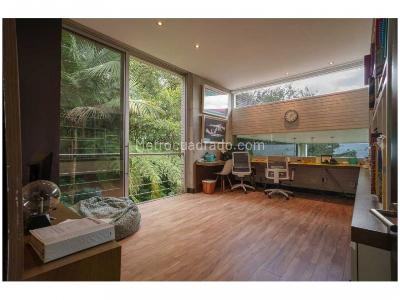 Casa de 4 alcobas en venta en Poblado Sector Las Palmas, Medellín, 940 m² · foto 14 de 20