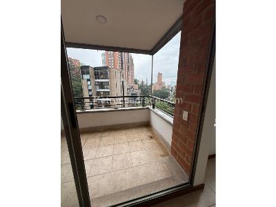 Apartamento en venta en Castropol, Medellín · foto 4 de 9
