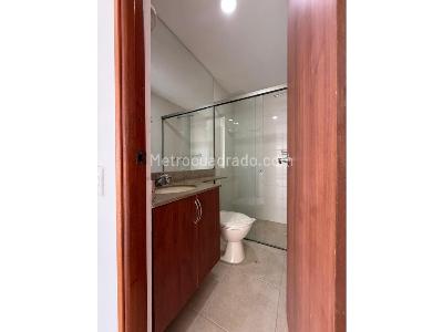Apartamento en venta en Castropol, Medellín · foto 8 de 9