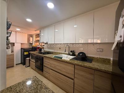 Apartamento de 3 alcobas en venta en Bosques De Zuñiga, Envigado, 110 m² · foto 5 de 19