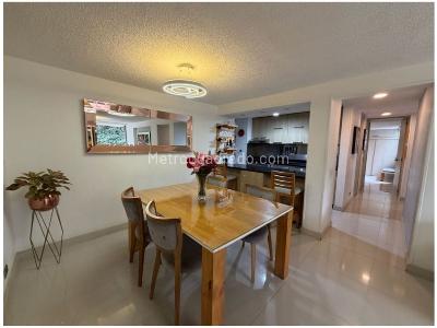Apartamento en venta en Loma De Los Bernal, Medellín · foto 7 de 20