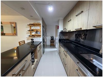 Apartamento en venta en Loma De Los Bernal, Medellín · foto 9 de 20