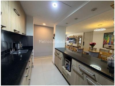 Apartamento en venta en Loma De Los Bernal, Medellín · foto 12 de 20