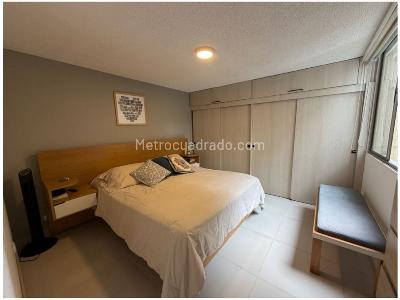 Apartamento en venta en Loma De Los Bernal, Medellín · foto 18 de 20