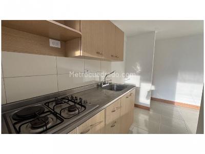 Apartamento de 3 alcobas en venta en Cañaveralejo, Sabaneta, 64 m² · foto 6 de 13