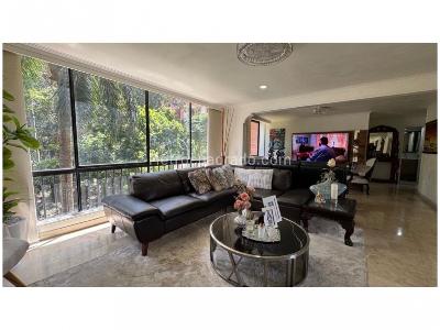 Apartamento de 3 alcobas en venta en Poblado Sector Campestre, Medellín, 150 m² · foto 2 de 20