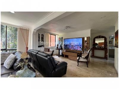 Apartamento de 3 alcobas en venta en Poblado Sector Campestre, Medellín, 150 m² · foto 4 de 20