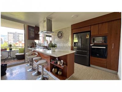 Apartamento de 3 alcobas en venta en Poblado Sector Campestre, Medellín, 150 m² · foto 6 de 20
