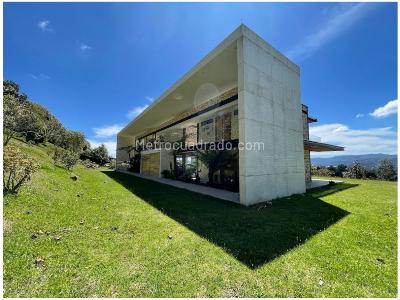 Casa de 3 alcobas en venta en Alto De Palmas, Envigado, 450 m² · foto 2 de 20