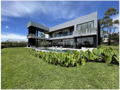 Casa de 4 alcobas en venta en Llanogrande, Rionegro, 1000 m² · foto 2 de 20