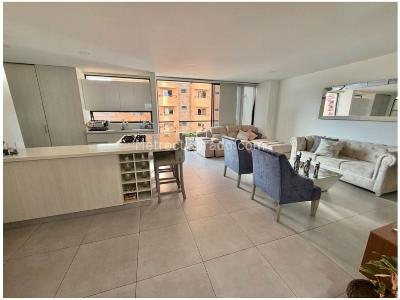 Apartamento de 3 alcobas en venta en Lorena, Medellín, 102 m² · foto 2 de 14
