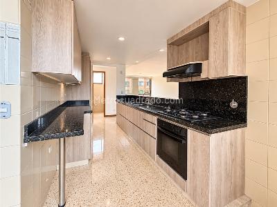Apartamento en venta en Patio Bonito, Medellín · foto 10 de 18