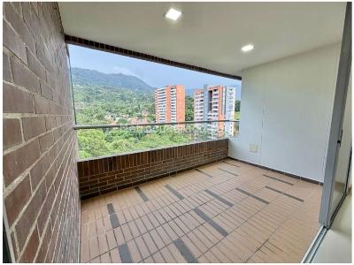 Apartamento de 3 alcobas en venta en Transversal Intermedia, Envigado, 87 m² · foto 3 de 11