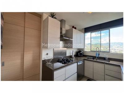 Apartamento de 3 alcobas en venta en El Poblado Loma De Los Parra, Medellín, 157 m² · foto 13 de 20