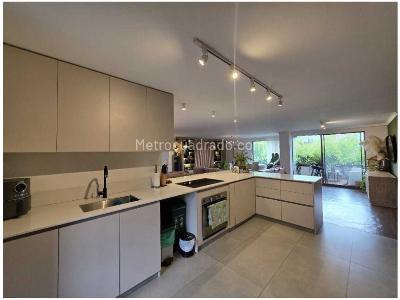Apartamento de 3 alcobas en venta en San Lucas, Medellín, 195 m² · foto 12 de 20