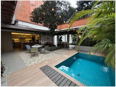 Casa de 4 alcobas en venta en Laureles, Medellín, 398 m² · foto 2 de 20