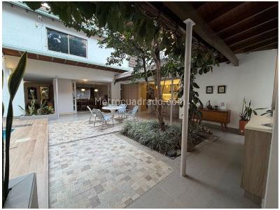 Casa de 4 alcobas en venta en Laureles, Medellín, 398 m² · foto 9 de 20