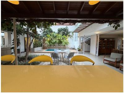 Casa de 4 alcobas en venta en Laureles, Medellín, 398 m² · foto 17 de 20