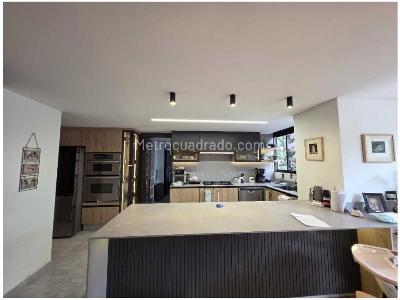 Apartamento de 3 alcobas en venta en Poblado Los Balsos, Medellín, 270 m² · foto 5 de 20