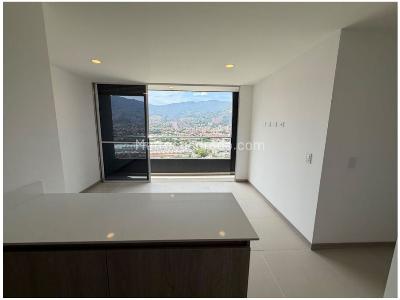 Apartamento de 3 alcobas en venta en Zona Central, Itagüí, 62 m² · foto 3 de 16