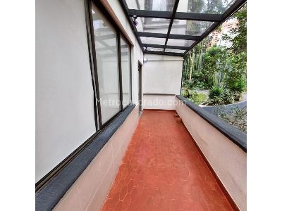 Apartamento de 4 alcobas en venta en El Poblado El Tesoro, Medellín, 156 m² · foto 4 de 15