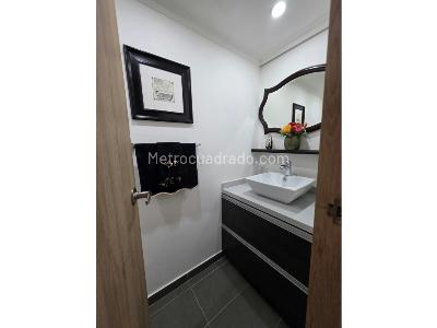 Apartamento de 3 alcobas en venta en Poblado Loma De Yarumo, Medellín, 125 m² · foto 12 de 12