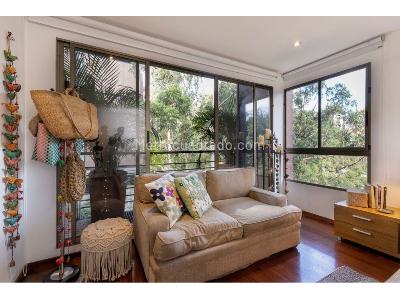 Apartamento de 4 alcobas en venta en El Poblado Las Lomas, Medellín, 226 m² · foto 2 de 19